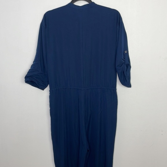 SOAKED in luxury Demi navy viscose blend jumpsuit - Picture 10 of 12